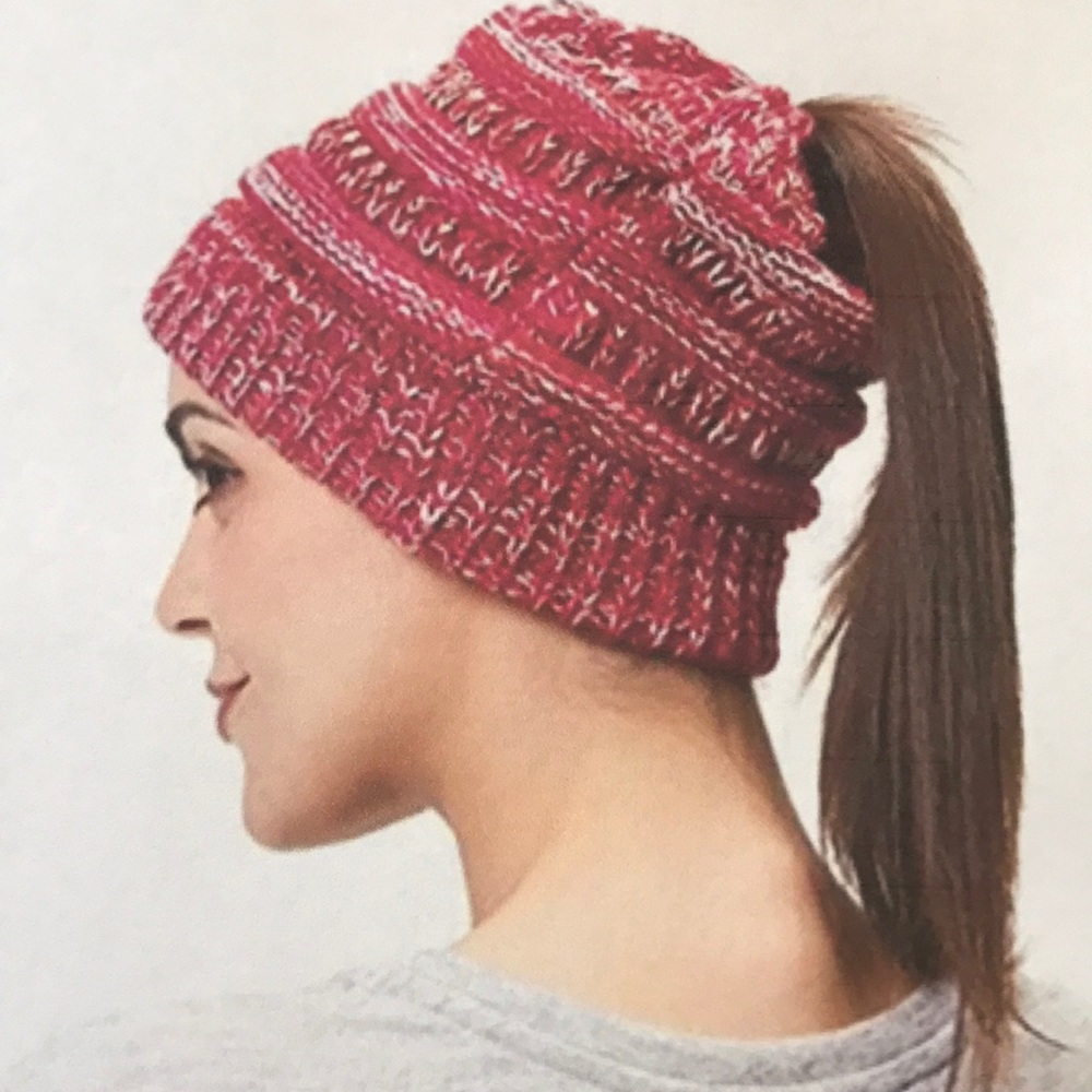 PONYTAIL BEANIE  **NEW**